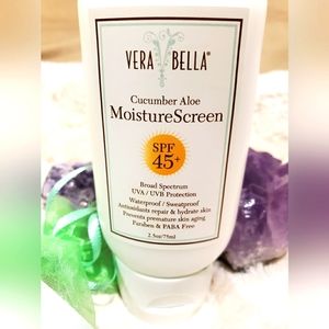 Vera Bella Sunscreen. Cucumber Aloe Moisture Screen